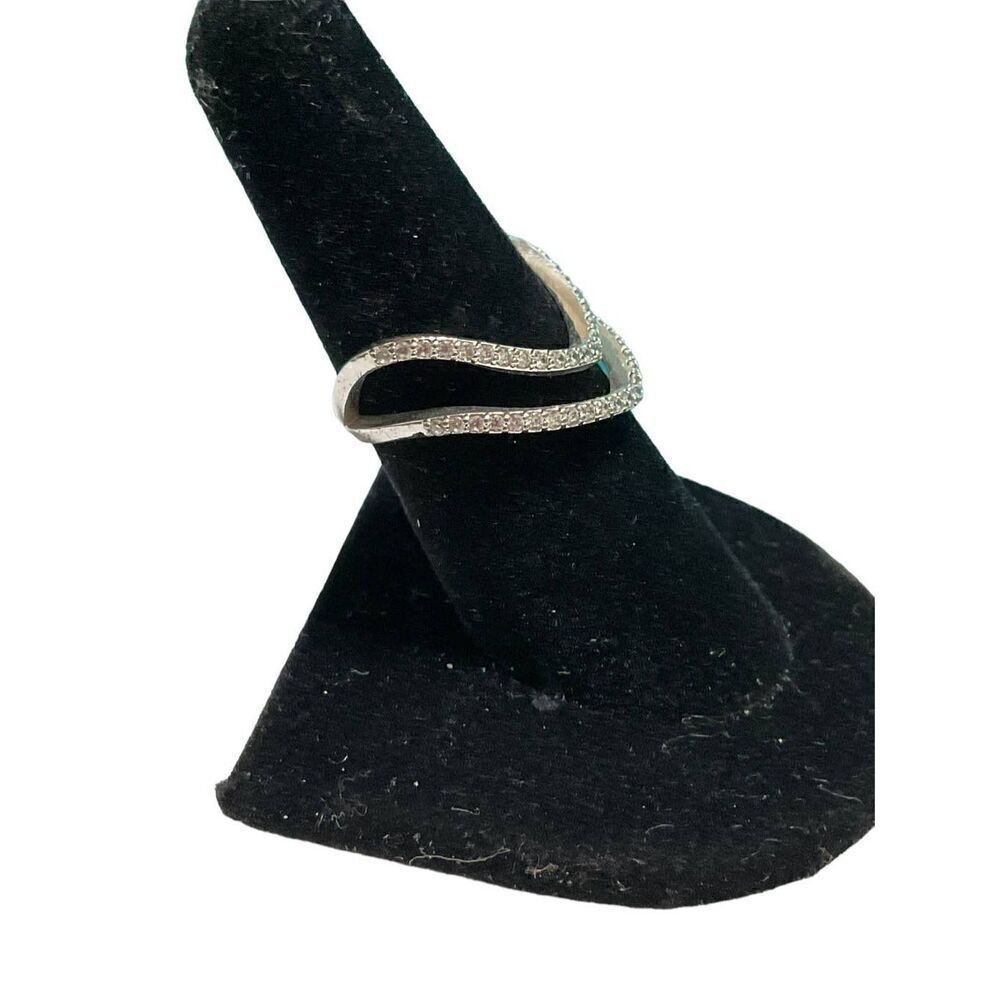 Modern CZ ring - Picture 14 of 16